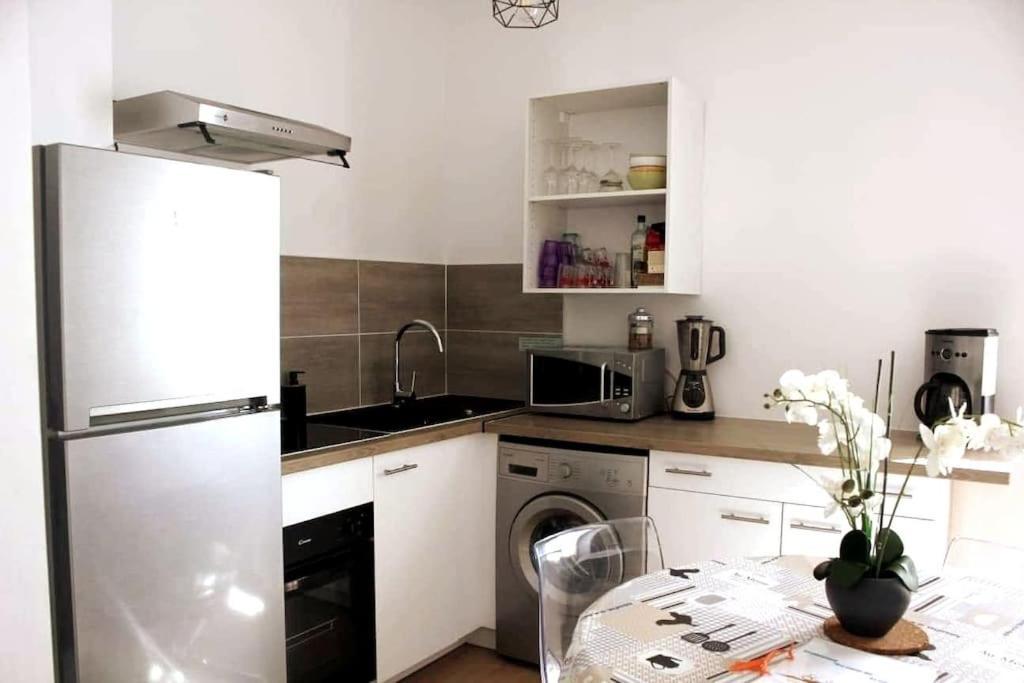 Au Coeur De Saint Chamas Apartment ภายนอก รูปภาพ